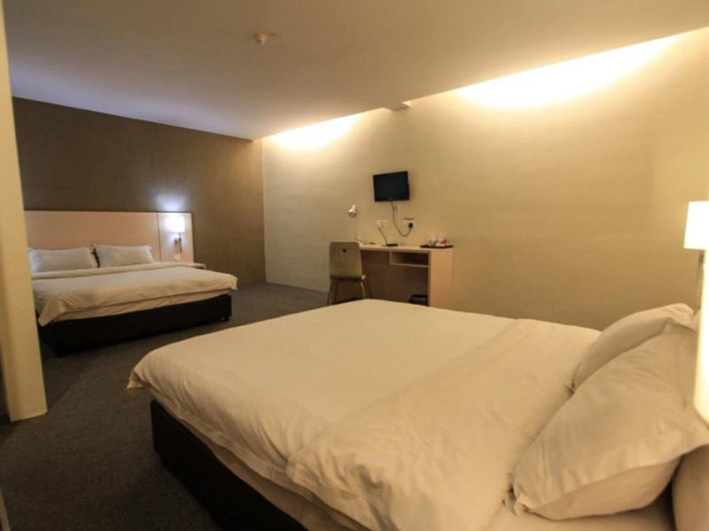 Super 8 Hotel @ Georgetown Экстерьер фото