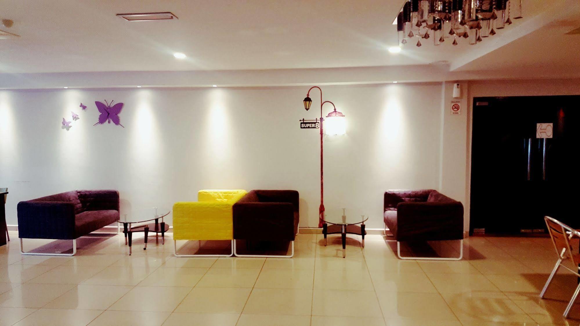 Super 8 Hotel @ Georgetown Экстерьер фото